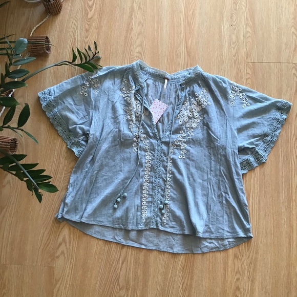 Free People Tops - Free People embroidered peasant style blouse NWT